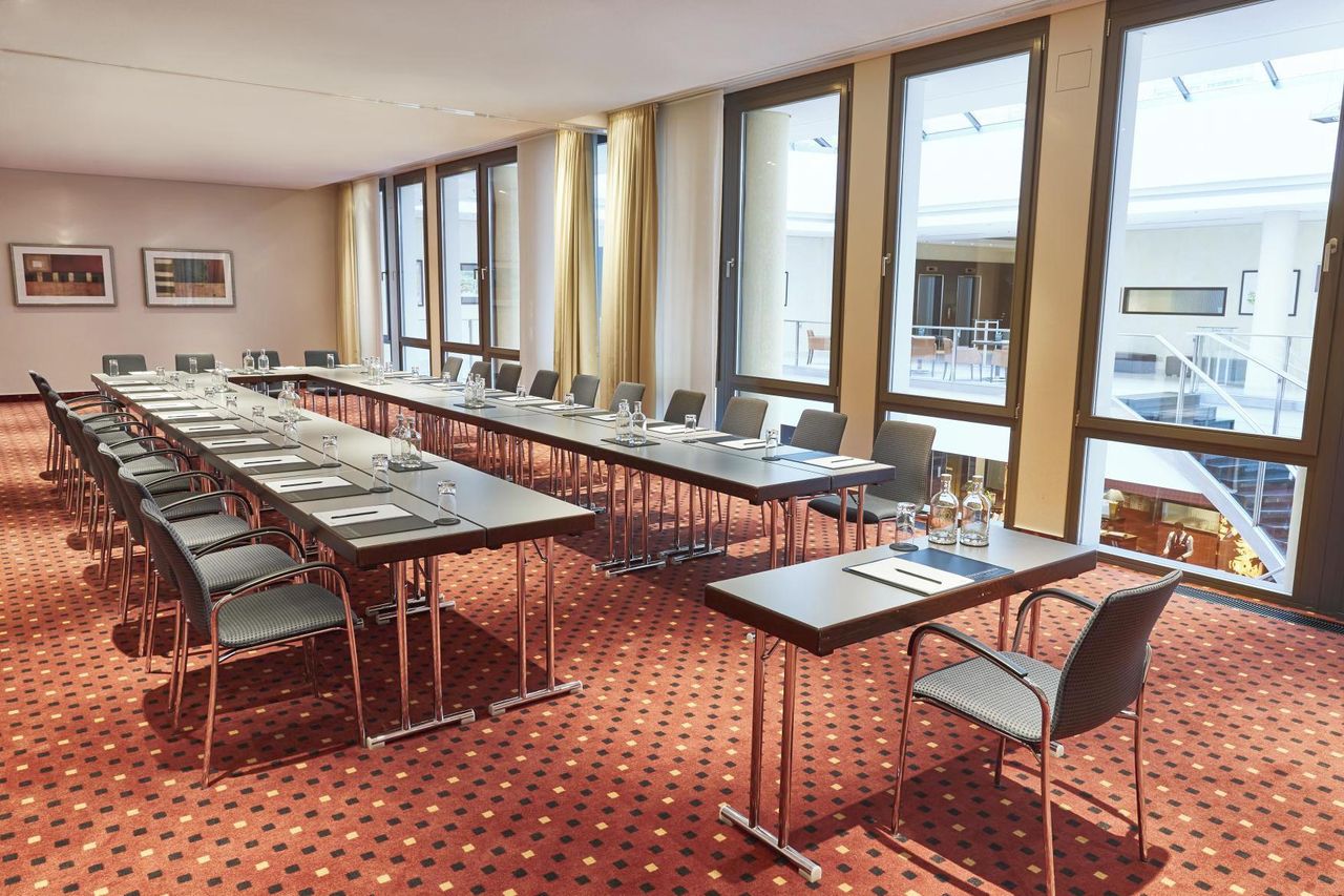 Dresden   Steigenberger Hotel de Saxe image 9