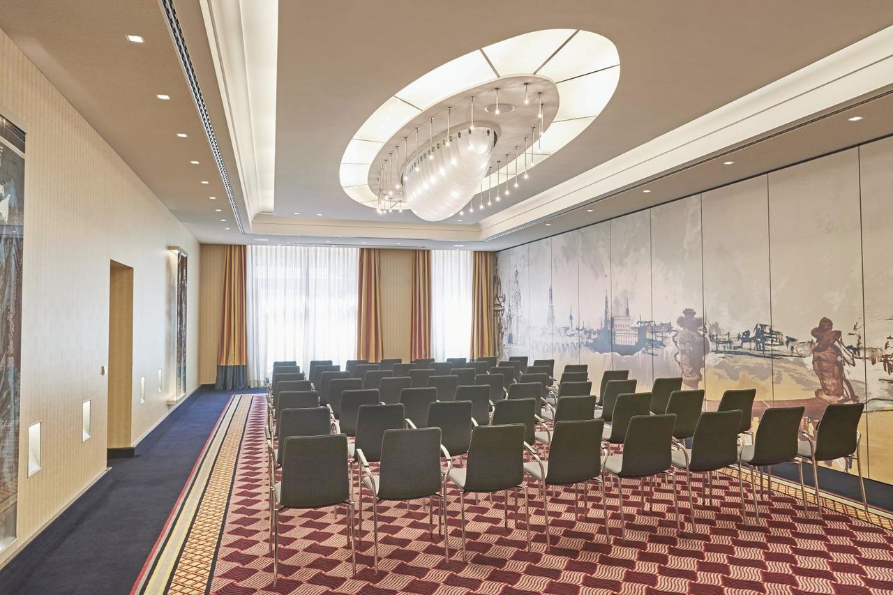 Dresden   Steigenberger Hotel de Saxe image 17