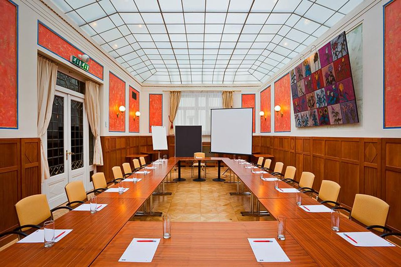 Rest of the World   Hotel Herzoghof image 1