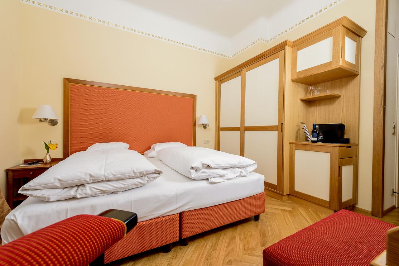 Rest of the World   Hotel Herzoghof image 1