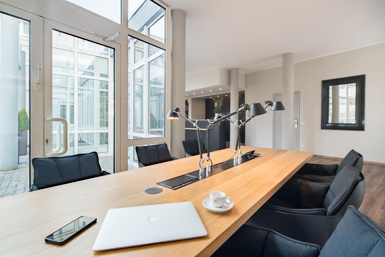 Rest of the World   BEST WESTERN PLUS Atrium Hotel image 1