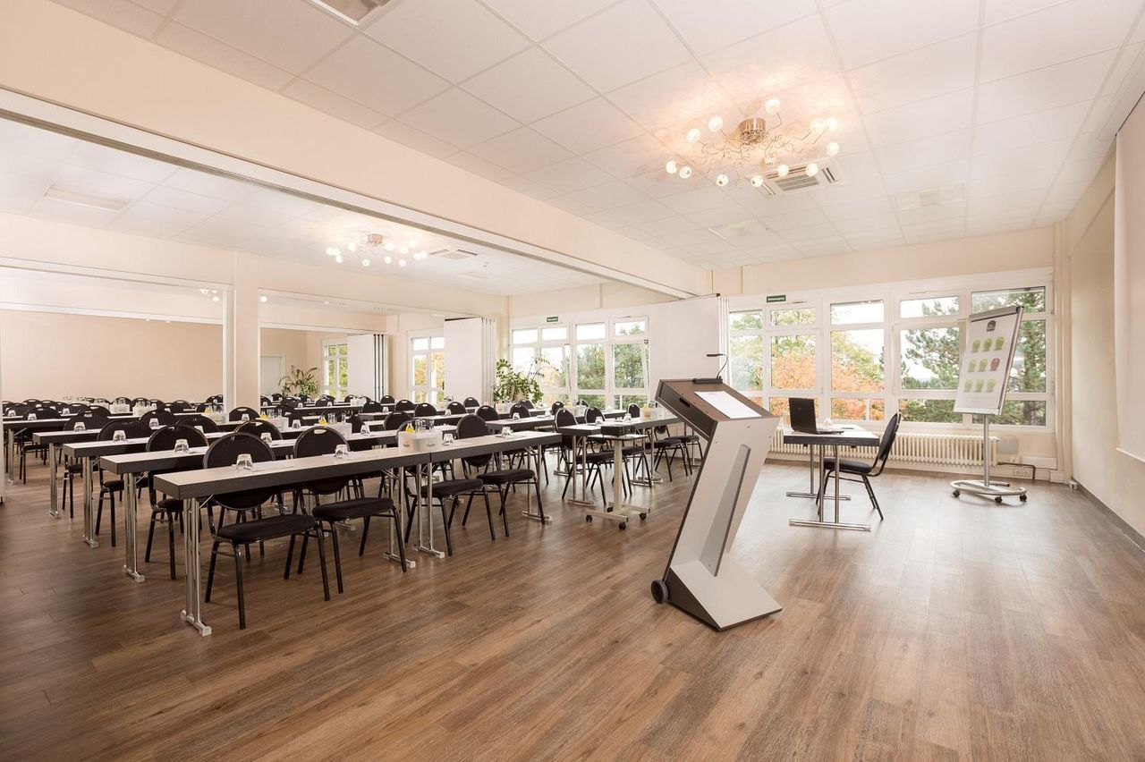 Rest of the World   BEST WESTERN PLUS Atrium Hotel image 1