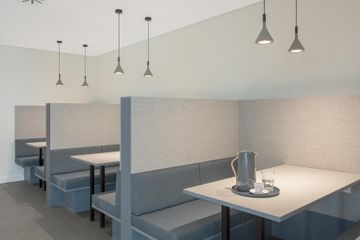 Konstanz Coworking Business center Regus Constantia Blue image 4