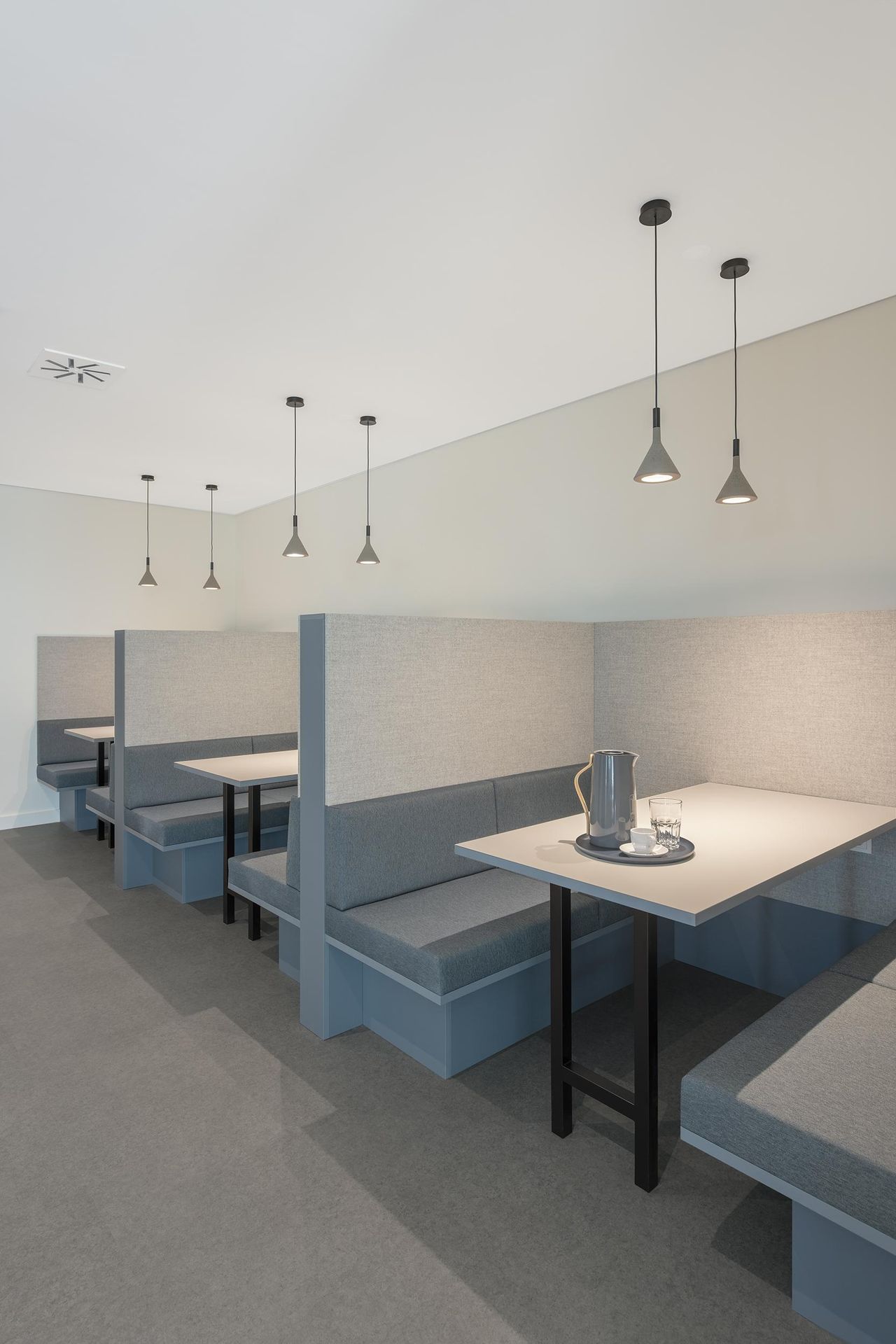 Konstanz Coworking Bedrijvencentrum Regus Constantia Blue image 4