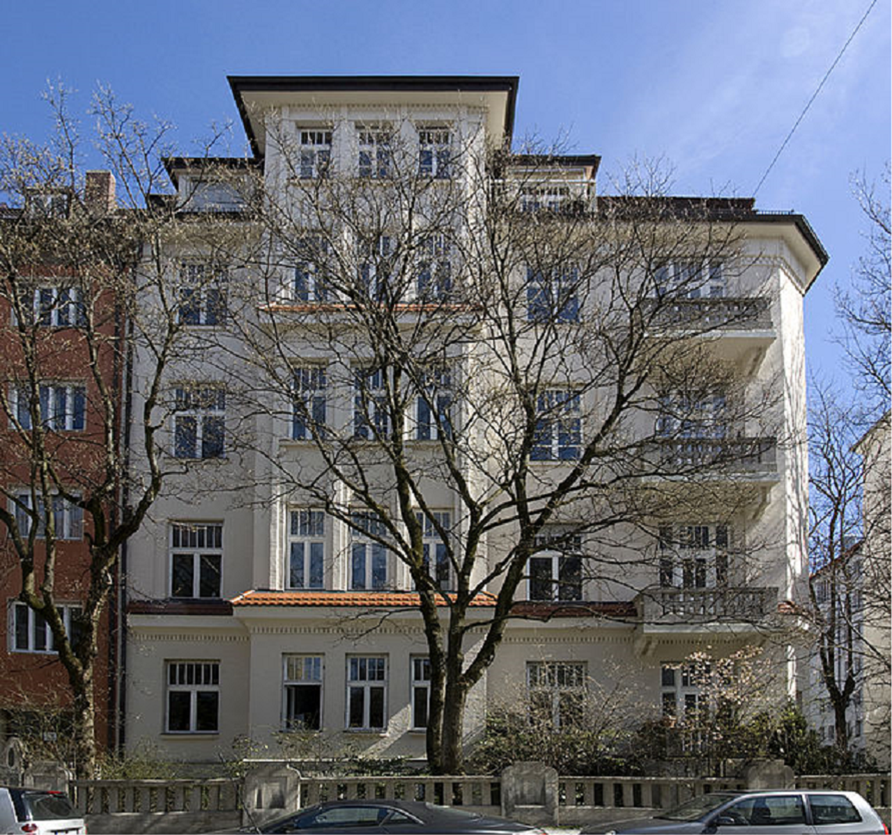 München Kundengespräch Business Center I-Love-Energy image 0