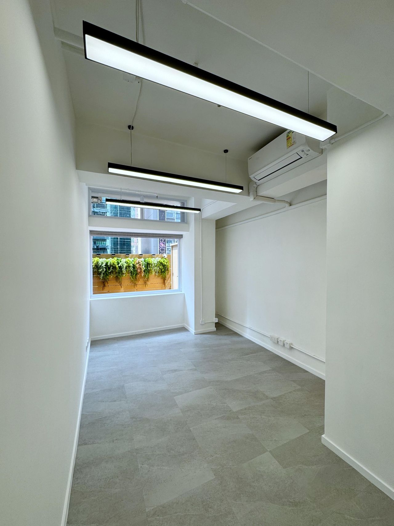 Hongkong   Space 88 image 3
