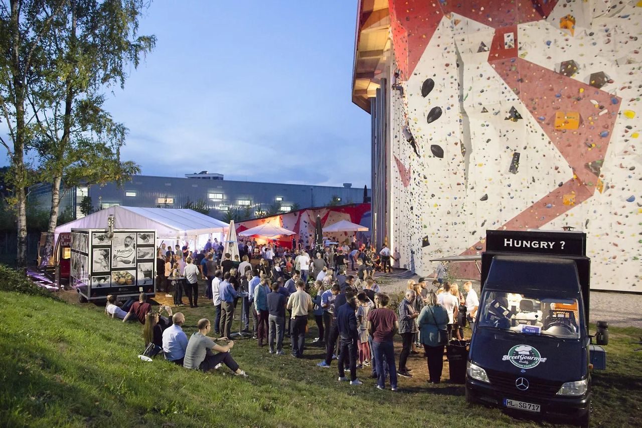 Rest der Welt   Nordwand Kletterhalle image 3