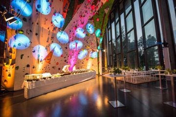 Rest der Welt   Nordwand Kletterhalle image 4