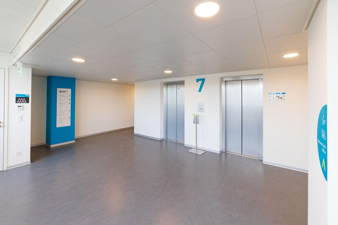 Zürich Kundengespräch Schulungsräume Raumvermietung in ZH Altstetten image 7