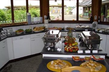 Rest der Welt   IQBAL-Hütte Saalvermietung & Wellness-Location image 2