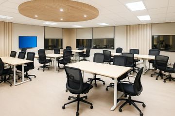 Bangkok Coworking Meeting room Linuxx Serviced Offices-Emporium Tower image 12