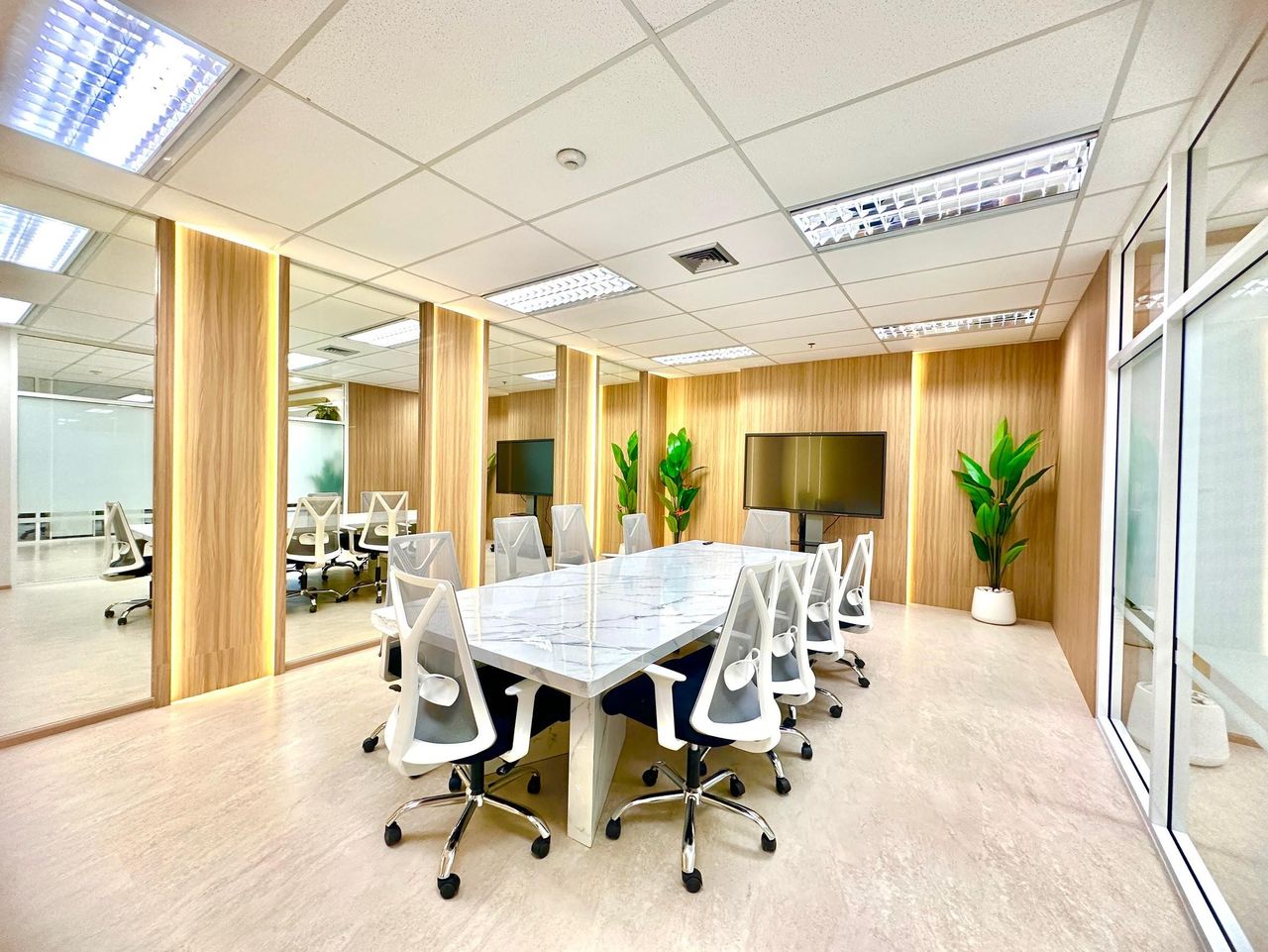 Bangkok Coworking Meetingraum Linuxx Serviced Offices-Emporium Tower image 0