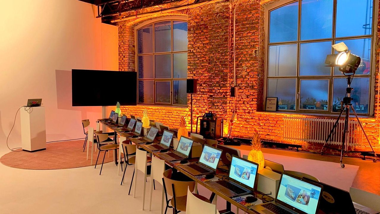 Düsseldorf Kreatives Meeting Corporate event space Elegant Elephant Studios image 2