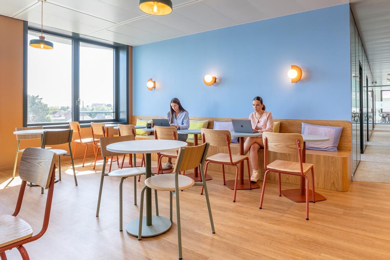 Rest der Welt Client Meeting Meetingraum Work and Share Val de Fontenay image 4