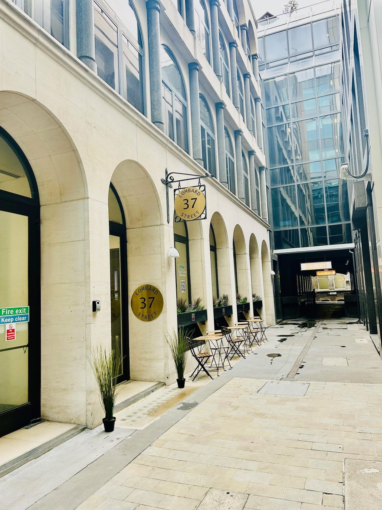 London Mobile Working Meeting room 37 Lombard-Perfect for Shoots&Filming&MeetingRooms image 14