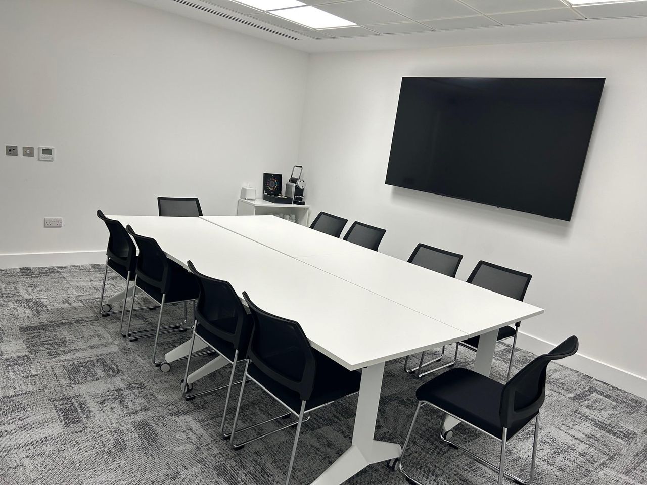 London Mobile Working Meeting room 37 Lombard-Perfect for Shoots&Filming&MeetingRooms image 4