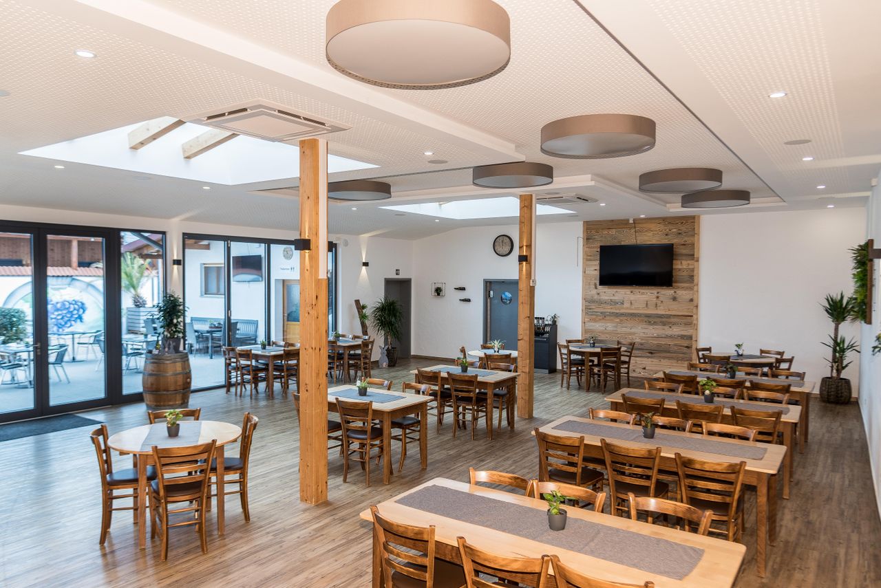 Rest of the World   Weintreff Gunzenhauser image 1