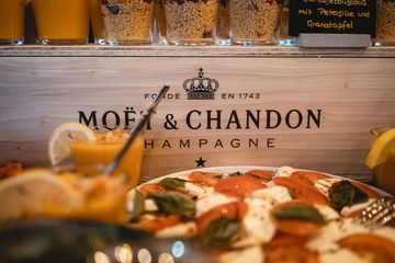 Rest der Welt   Bahnhöfchen | Restaurant, Bar & Lounge image 6