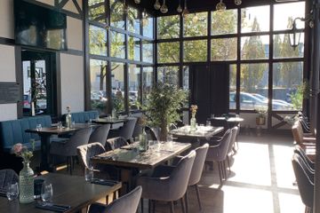 Rest der Welt   Bahnhöfchen | Restaurant, Bar & Lounge image 3