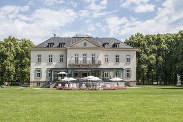 Rest of the World   Kavalierhaus Klessheim image 0