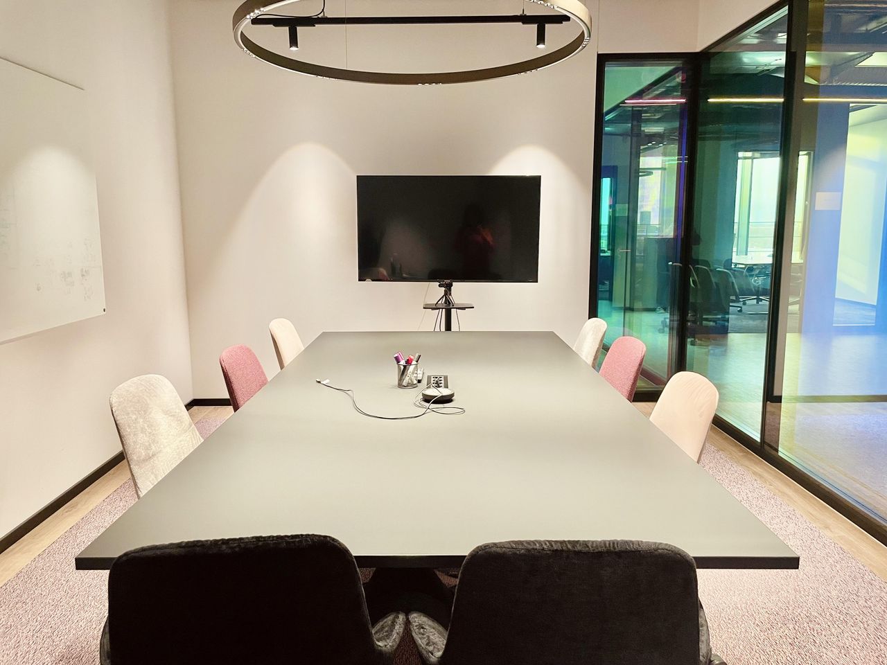 München Mobiles Arbeiten Meetingraum Userlane HQ image 1