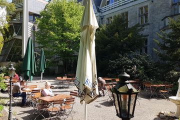 Berlin  Beer Garden Biergarten am Herthasee image 1