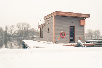 Hamburg   Hausboot OFF image 0