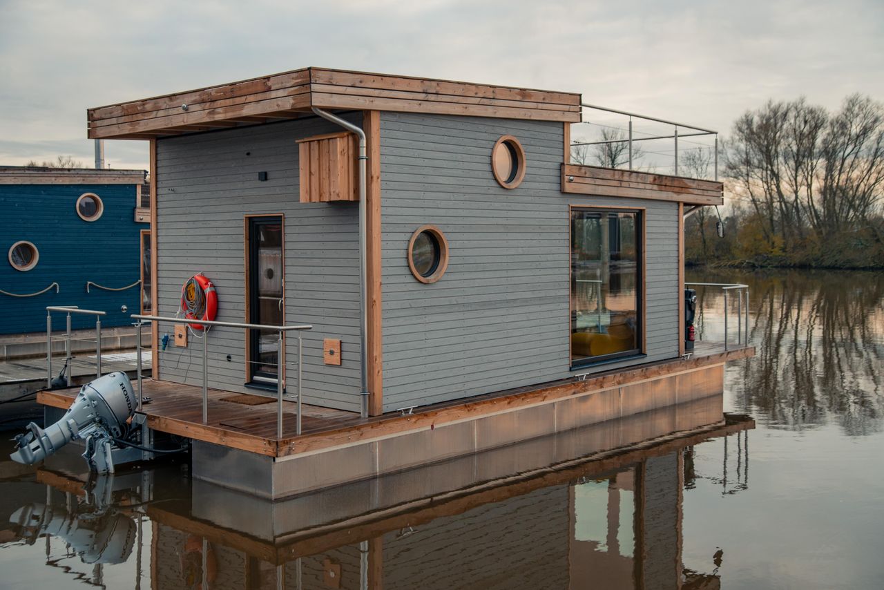 Hamburg   Hausboot OFF image 3