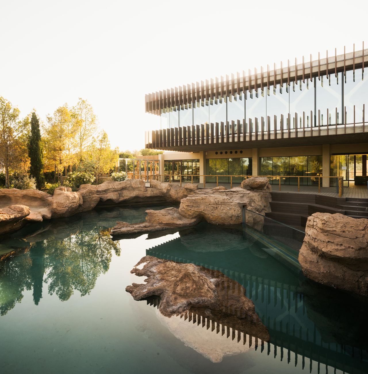 Rest of the World Creative Meeting Corporate event space Bellver Blue Tech Zone image 0