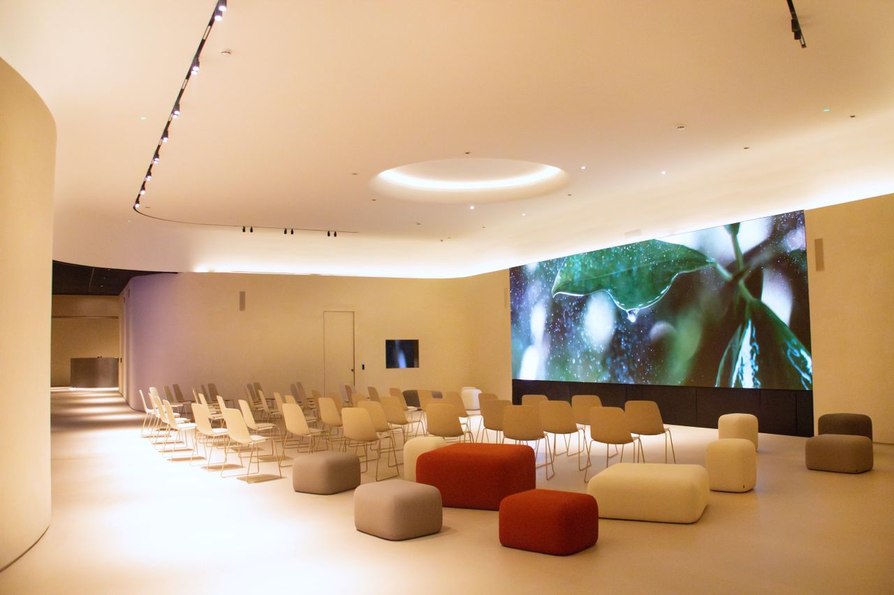 Rest of the World Creative Meeting Corporate event space Bellver Blue Tech Zone image 4