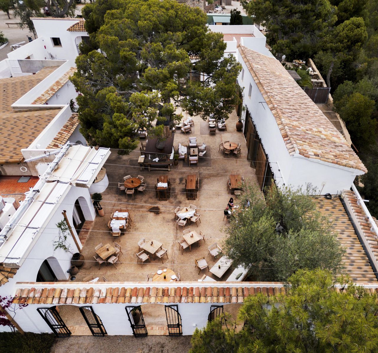 Rest of the World Creative Meeting Corporate event space Bellver Blue Tech Zone image 3