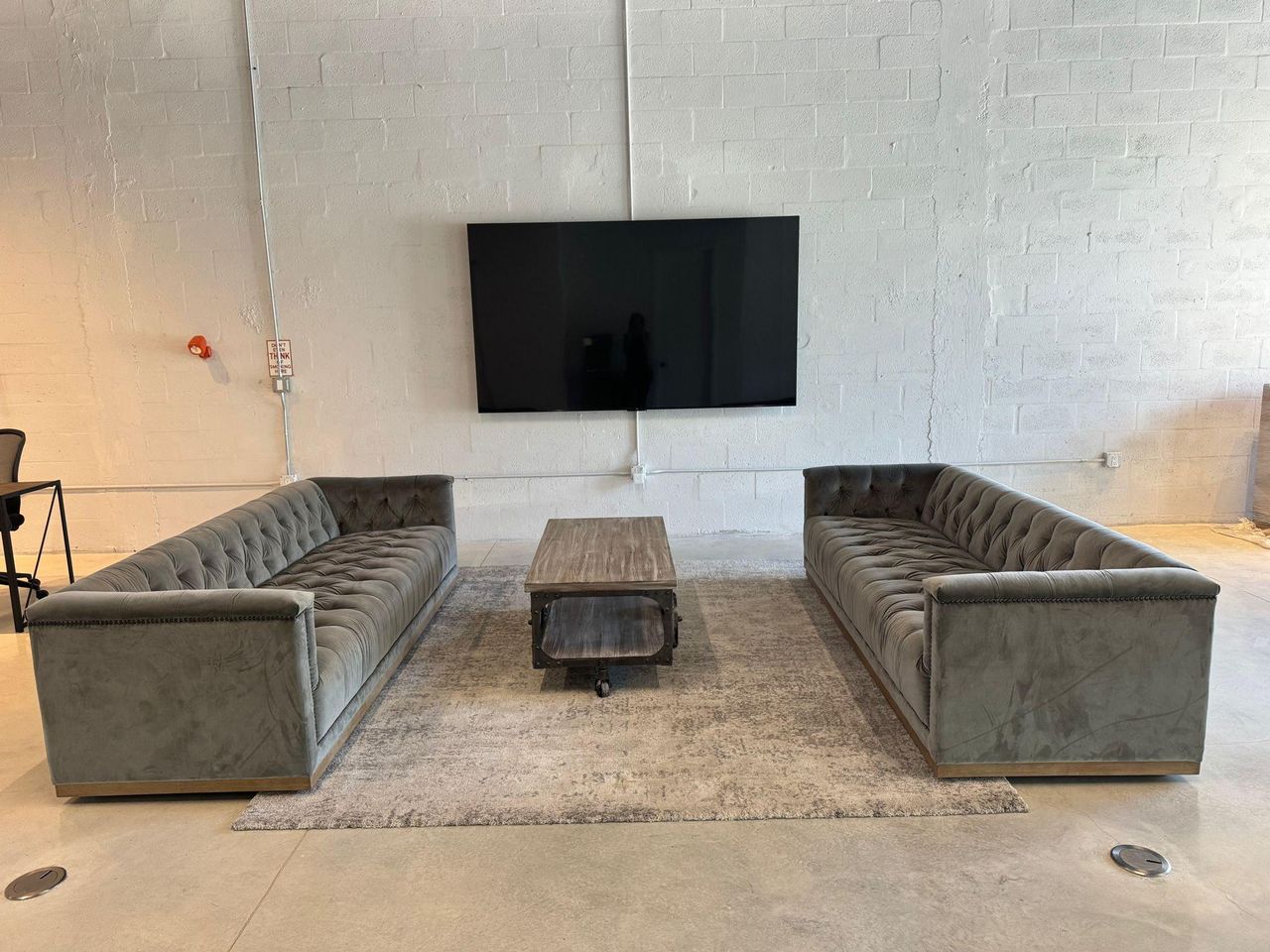 Rest der Welt Coworking Coworking spaces Industrial, Modern & Comfy Office Space in The Falls, FL image 12