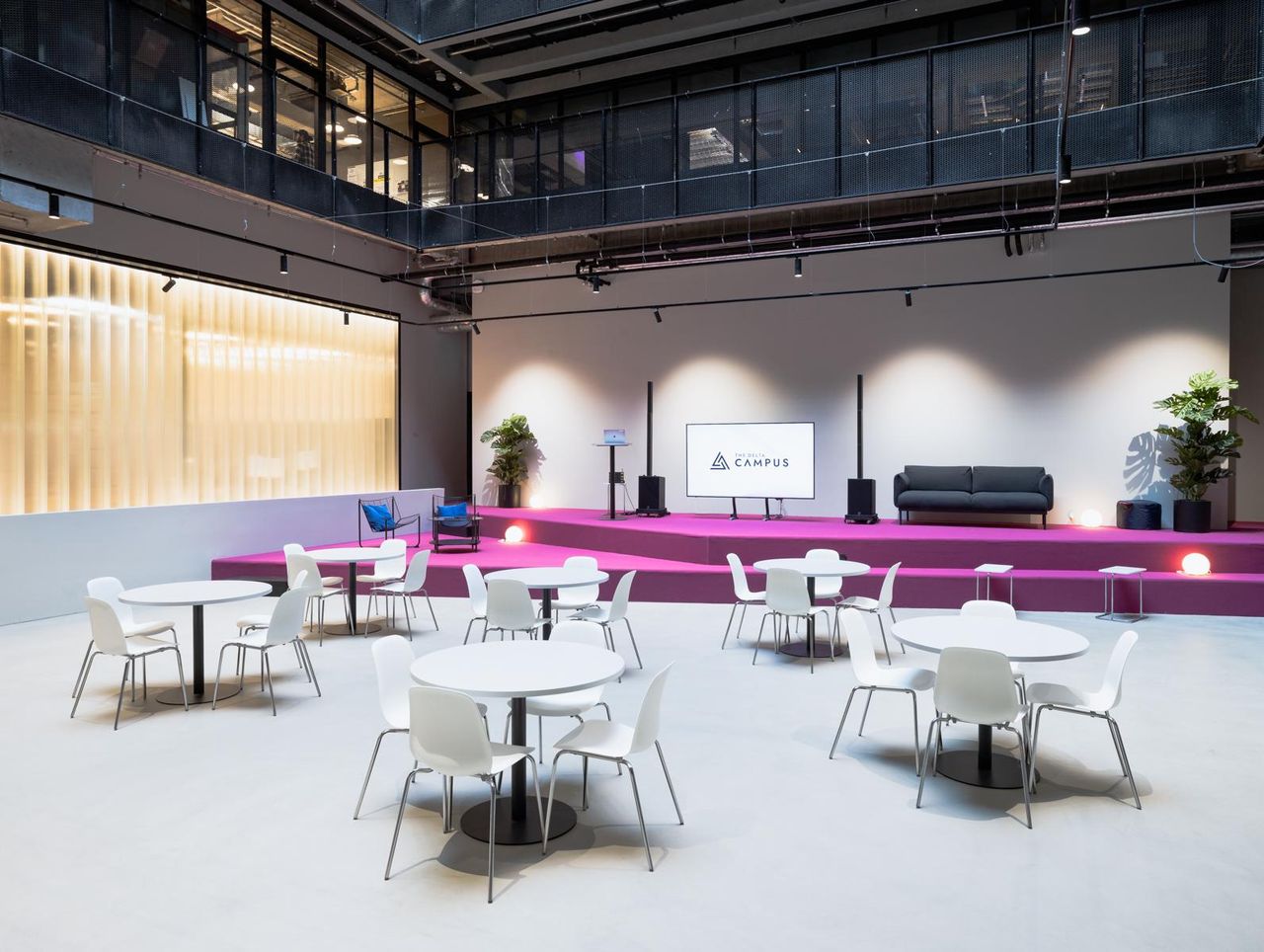 Berlin Mobile Working Meeting room The Delta Campus image 3