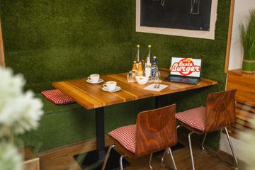 Cologne Kreatives Meeting Restaurant Restaurant in Köln-Ehrenfeld (Bunte Burger) image 2