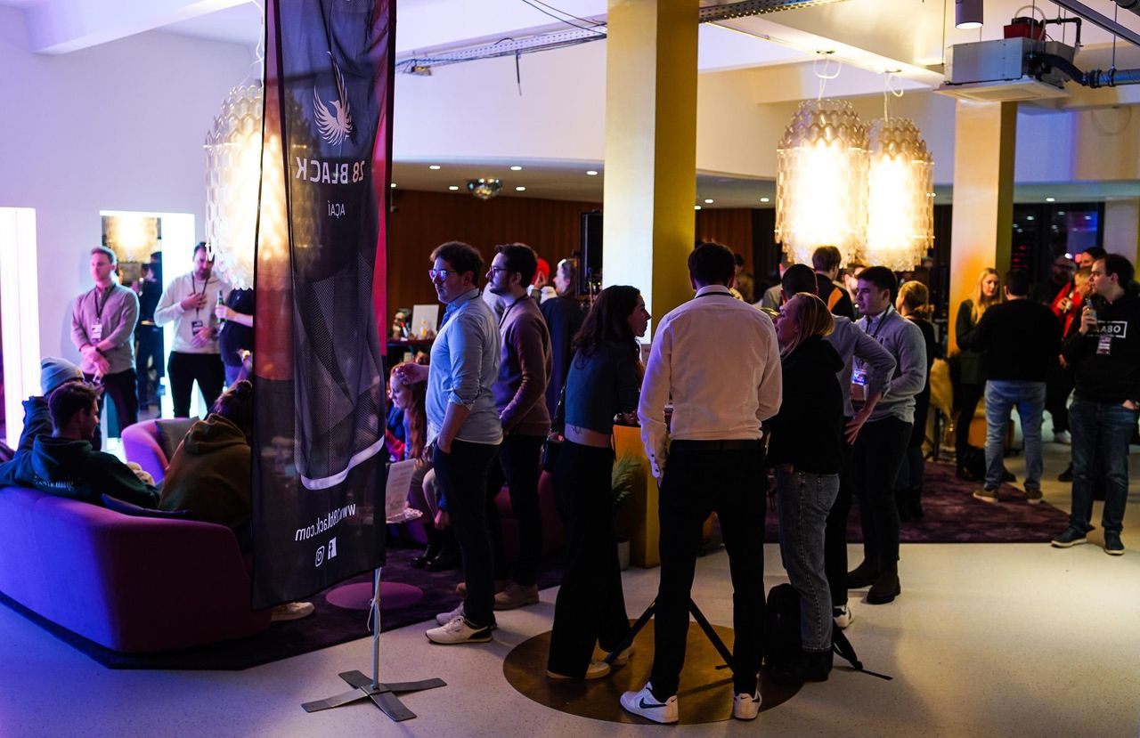 Hamburg Kundengespräch Seminar rooms Hamburger Ding - Coworking und Eventspace image 4