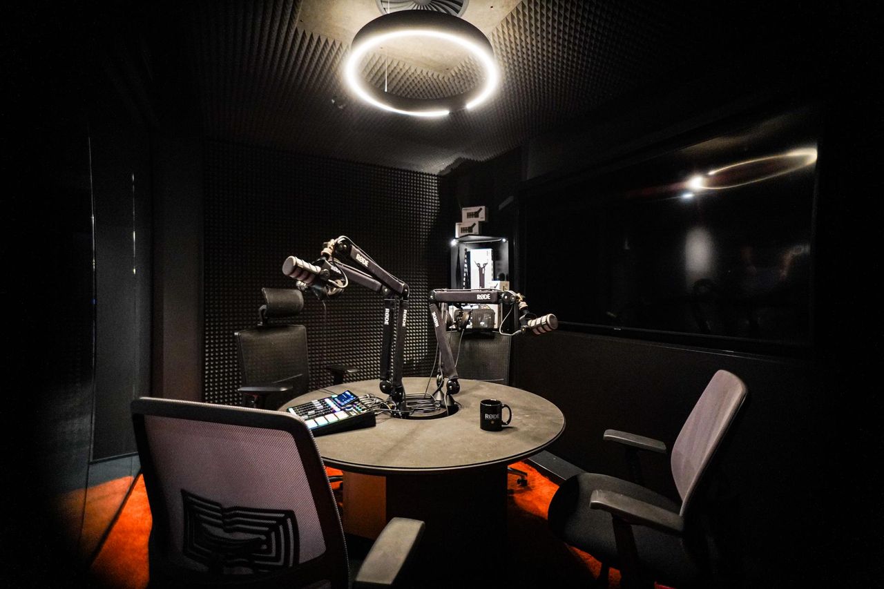 Hamburg Kundengespräch Seminar rooms Hamburger Ding - Coworking und Eventspace image 7