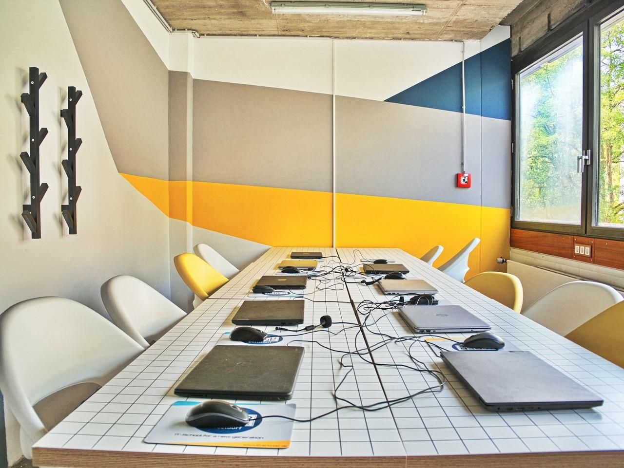 Düsseldorf Mobiles Arbeiten Seminarruimtes IT-Schule KIBERone image 4