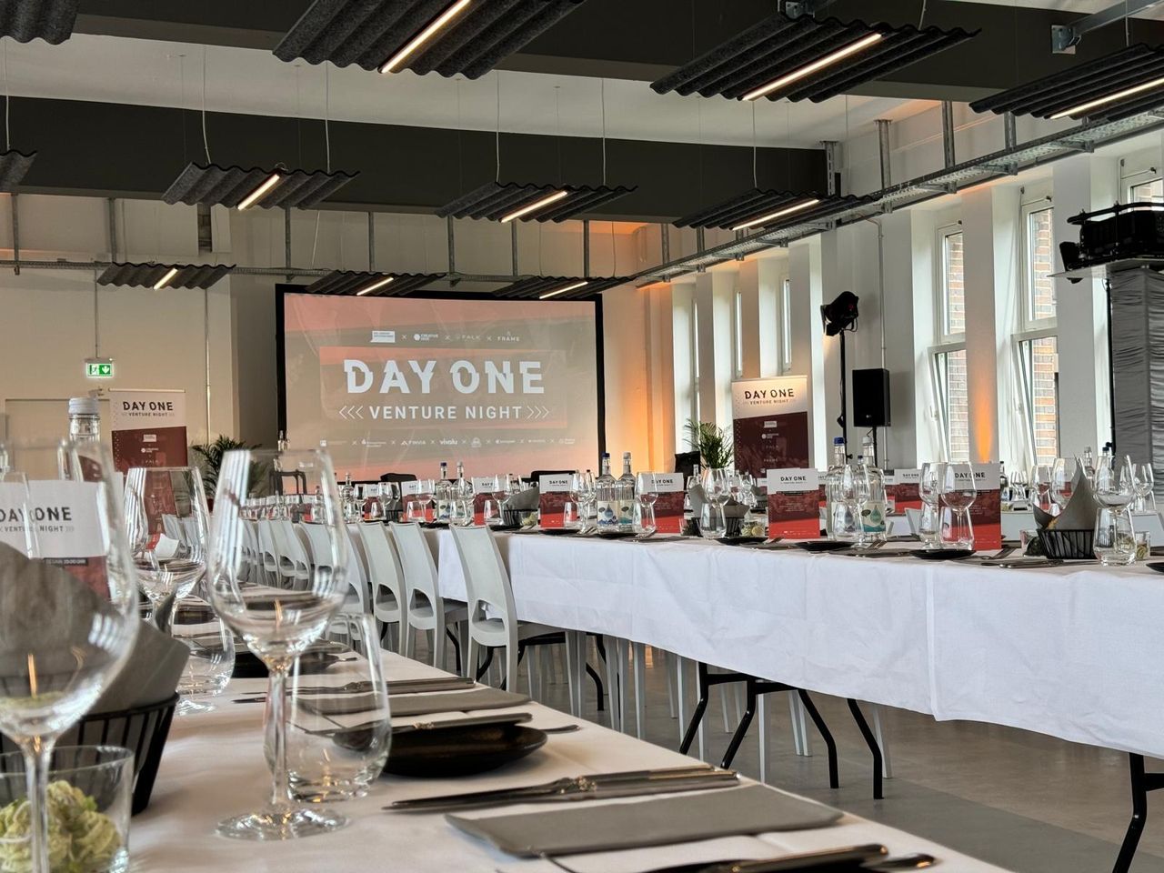 Düsseldorf Präsentation Eventlocations Your Showdown image 2