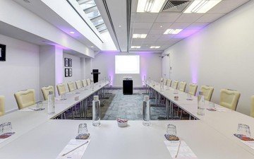 London training rooms Meetingraum Cavendish Venues America Square - Newgate Suite image 3