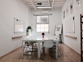 Barcelone workshop spaces Espace de Coworking Domènech 7 Coworking Space - Meeting Room image 0