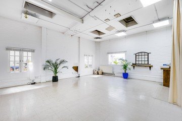Londres workshop spaces Espace de Coworking Green House N16 - Wellbeing/ Yoga Room image 10