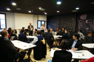 Madrid workshop spaces Meeting room garAJE - Meeting Room image 0