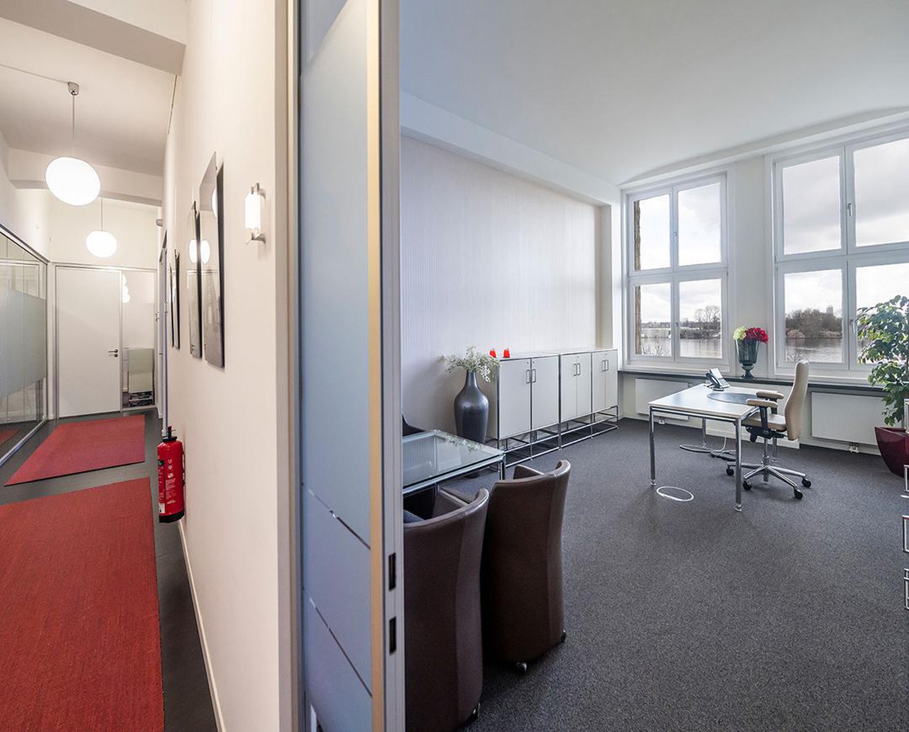 Rent Satellite Office Gutruf Haus Neuer Wall Jungfernstieg esburo Alsterfontaine Hamburg Spacebase
