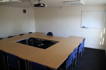 Greenhithe training rooms Salle de réunion Training for Security Limited - Essequibo Room image 10