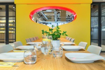Rent Maggi Kochstudio Maggi Kochstudio Heller Meetinglocation Im Stadtzentrum Frankfurt Spacebase