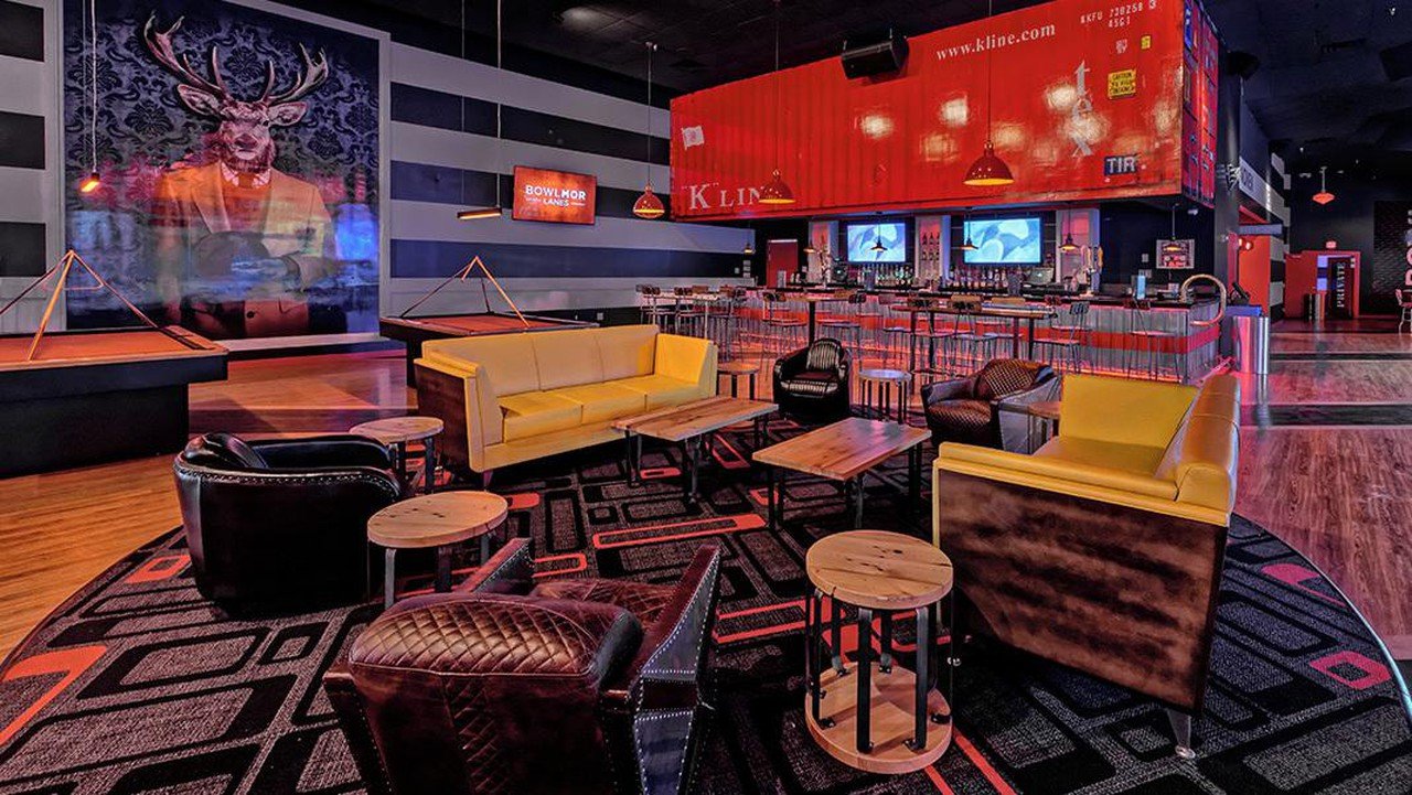Rent Bowlmor Dallas Lanes 571 Whole bowling alley Addison Spacebase