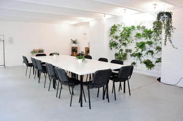 Berlin workshop spaces Lieu industriel Spacebase Muskauer Front room image 3